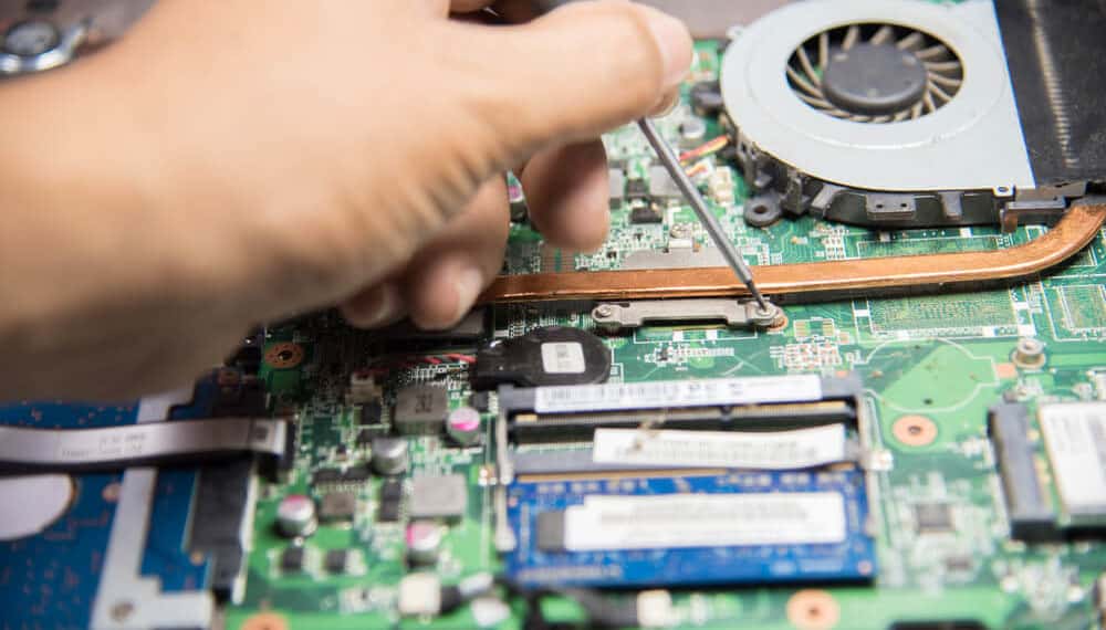 Mit IT-Dienstleistungen Geld verdienen – Was ist zu beachten?